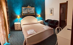 Hotel Rey'S